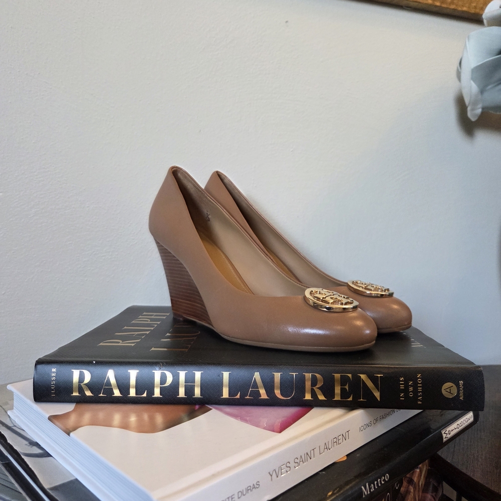 Tory BURCH Caroline Brown Wedge 8M